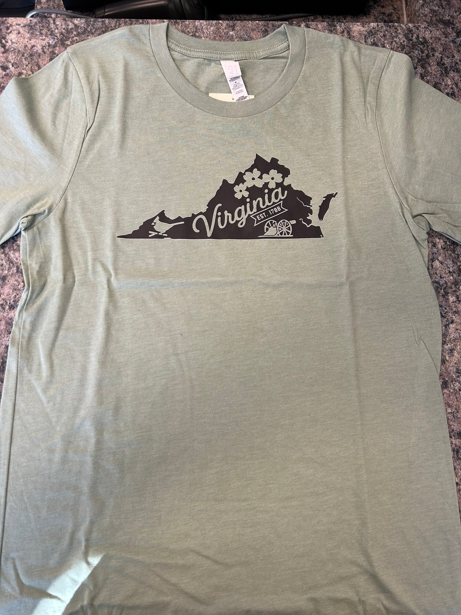 Virginia Vintage Tee